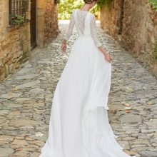 Robe de mariée MANDER Alma Novias collection 2022: Boutique Paris