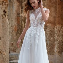 Robe de Mariée FREIA Nicole collection 2022 | Boutique Paris