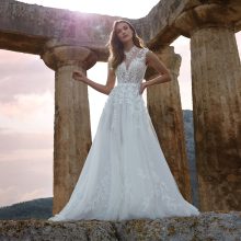 Robe de Mariée FREIA Nicole collection 2022 | Boutique Paris