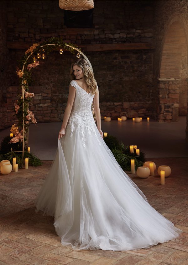 Robe de Mariée DRAGOSTE White One Collection 2022| Boutique Paris