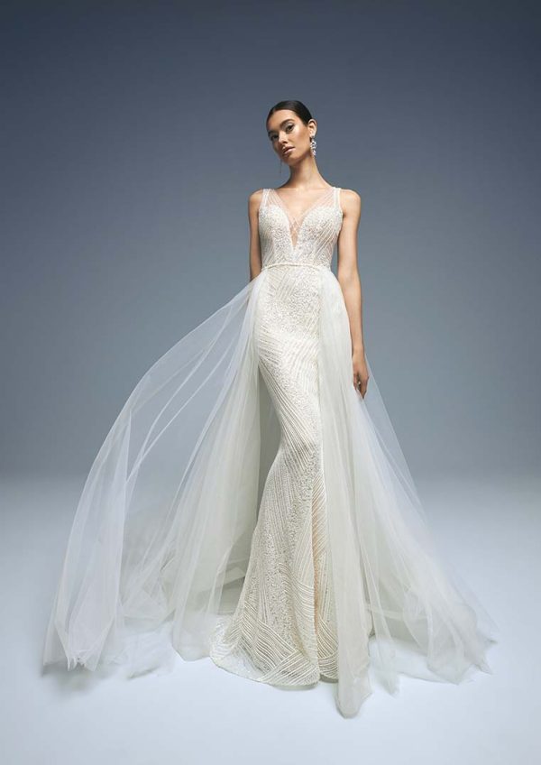 LEUNG wedding dress: Studio st. Patrick 2022 collection Paris