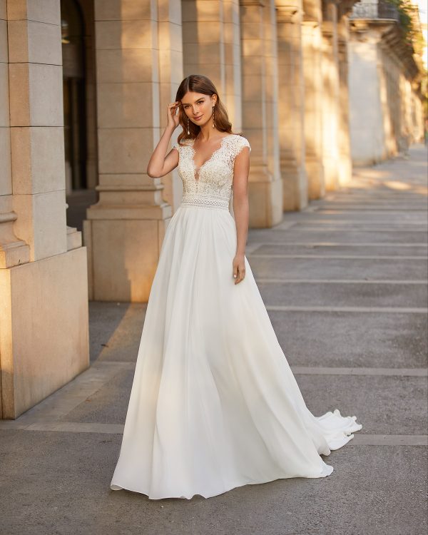 Robe de mariée TAMAY Luna Novias collection 2023: Boutique Paris