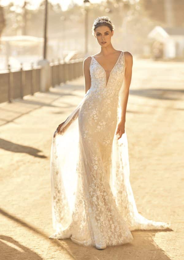 MARLI  Wedding Dress Pronovias collection 2023 | Paris Boutique