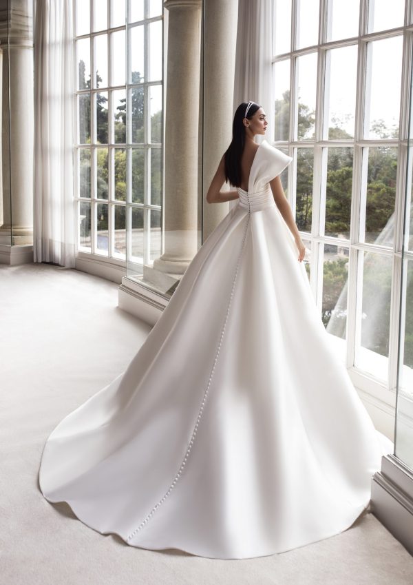 Robe de Mariée SEDNA- Pronovias collection 2023 | Mariée Parisienne