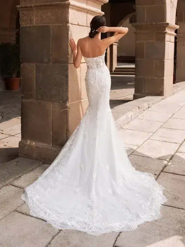 Robe de Mariée AETHRA Pronovias collection 2023 | Mariée Parisienne