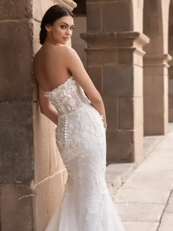 Robe de Mariée AETHRA Pronovias collection 2023 | Mariée Parisienne