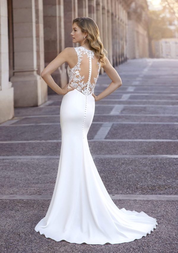 Robe de Mariée DIVINE White One Collection 2023| Paris