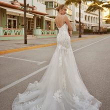 Robe de mariée CATA Luna Novias collection 2024: Boutique Paris