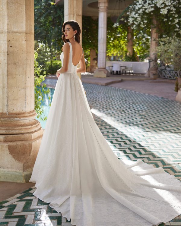 Robe de mariée AZARA ADRIANA ALIER collection 2024: Paris