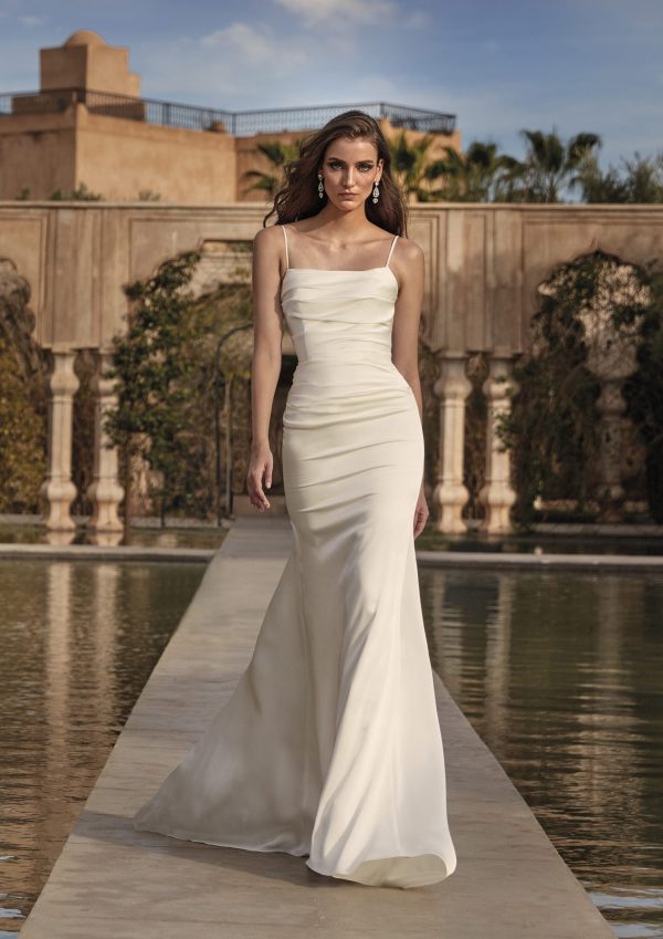 Robe de Mariée BETTA Pronovias collection 2024| Boutique Paris