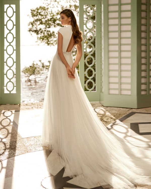 SILOC Wedding Dress Aire Barcelona Collection 2024| Paris Boutique