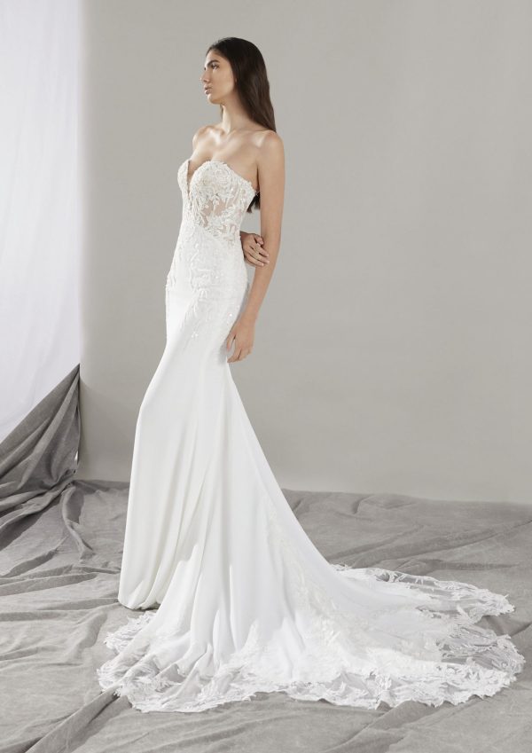 Robe de Mariée BALE Pronovias collection 2025| Boutique Paris