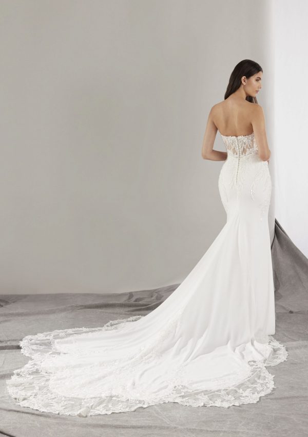 Robe de Mariée BALE Pronovias collection 2025| Boutique Paris