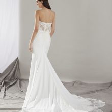 Robe de Mariée BALE Pronovias collection 2025| Boutique Paris