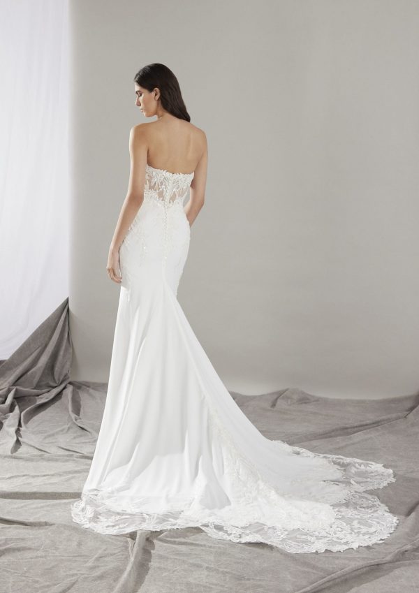 Robe de Mariée BALE Pronovias collection 2025| Boutique Paris