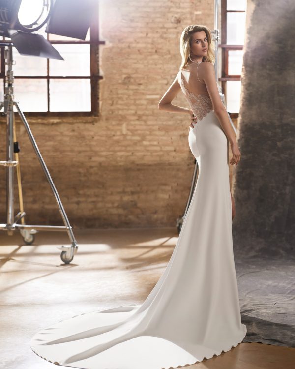 WANDA Wedding Dress Aire Barcelona Collection 2025| Paris Boutique