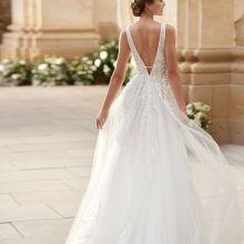 Robe de mariée HEREMY Alma Novias collection 2025