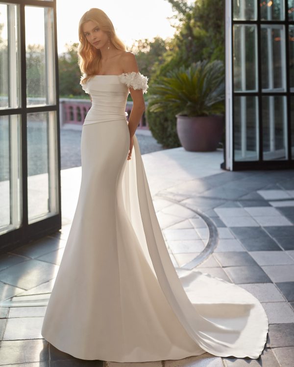 VINCET Wedding Dress Aire Barcelona Collection 2025| Paris Boutique