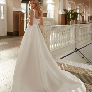 VIONA Wedding Dress Aire Barcelona Collection 2025| Paris Boutique