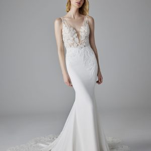 DEBBY Wedding Dress Pronovias collection 2025| Boutique Paris