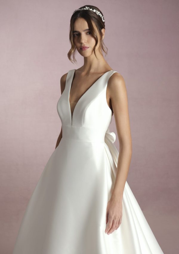 IKEBANA Wedding Dress White one Collection 2025 Paris Boutique