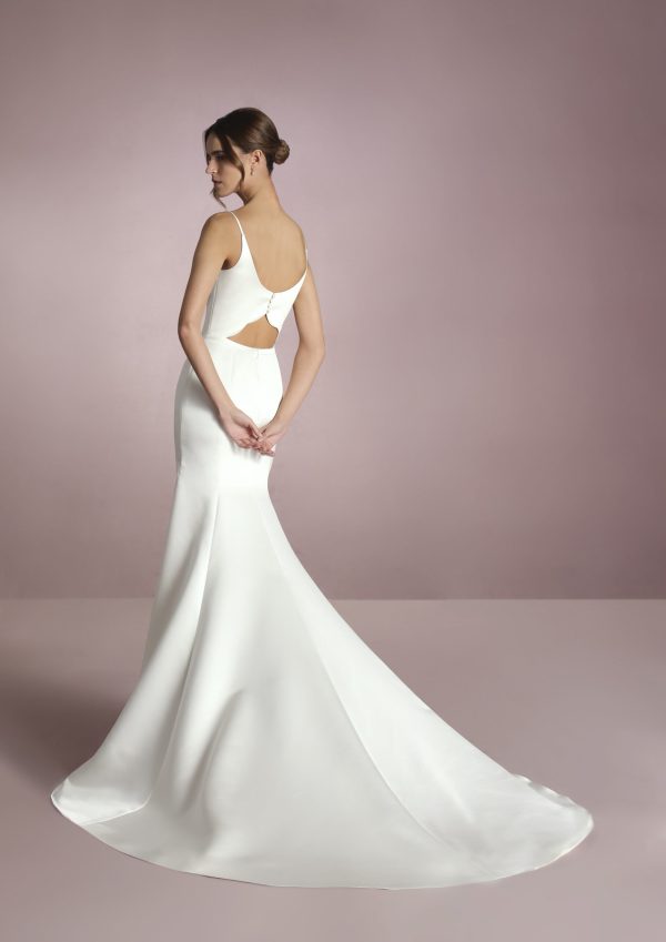 Robe de Mariée SAPPORO White One Collection 2025| Paris