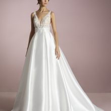 UMI Wedding Dress White one Collection 2025 Paris Boutique