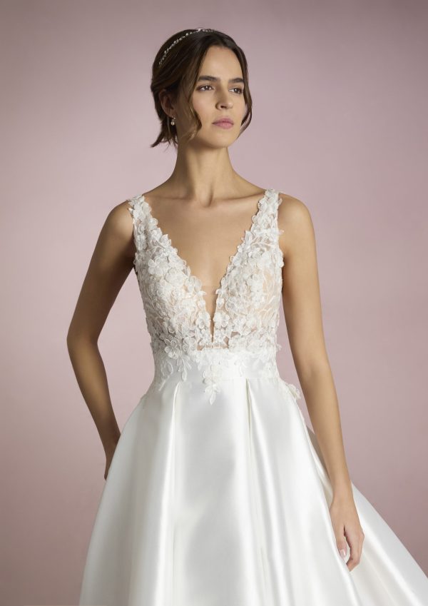 UMI Wedding Dress White one Collection 2025 Paris Boutique