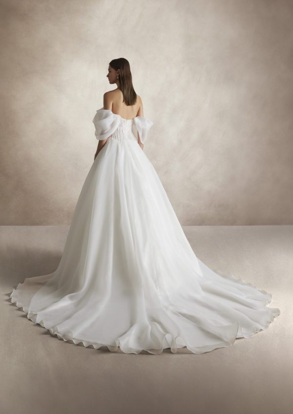 Robe de Mariée GHIA Nicole Milano collection 2025| Paris