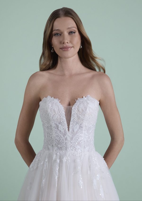 Robe de Mariée WINGS Collection Colet 2025| Mariée Parisienne